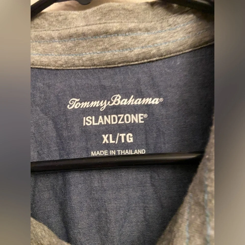 Tommy Bahama Olive Casual Button Down Shirt Relaxed Fit